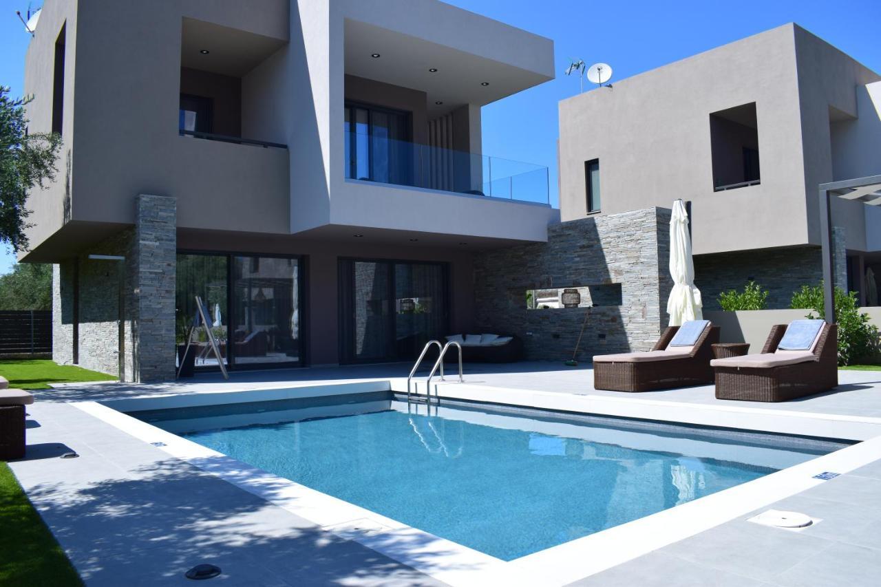 Villa Aguacate Meliti With Heated Private Swimming Pool